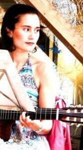 KARELLE CHANTE LES AUTRES