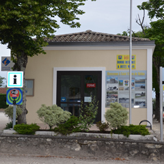 Plus d'information sur l' Office de Tourisme de SAINT-VIVIEN-DE-MEDOC